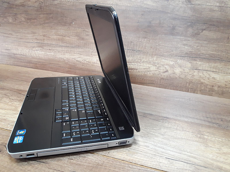 لپ تاپ استوک Dell مدل Latitude E5530  با پردازنده اینتل نسل سوم