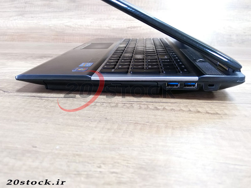 لپ تاپ استوک Samsung مدل RF511 رم 8 گیگابایت و صفحه نمایش 15.6 اینچی با کیفیت hd